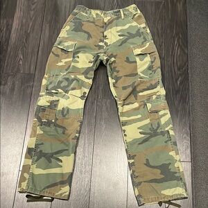 Local European Cargo Pants